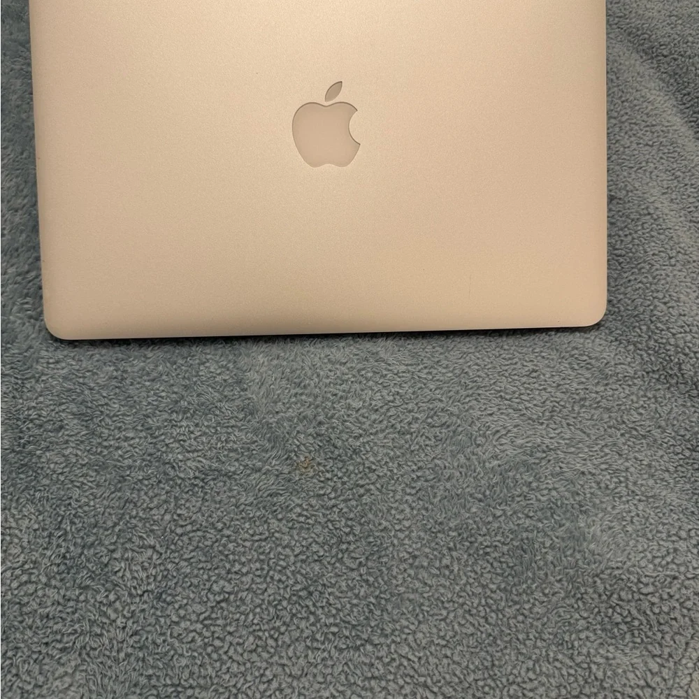 Apple MacBook Air Silver Slim Design
